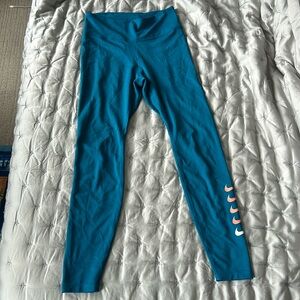 Woman Nike dry-fit leggin